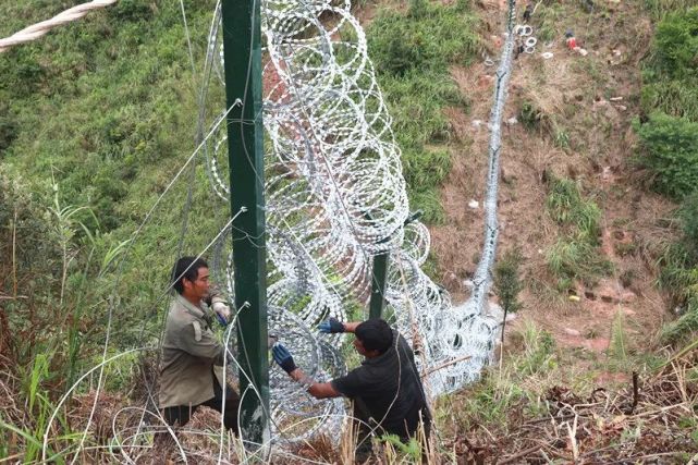 【疫情防控】宁明县强力推进边境拦阻设施建设 筑牢边境疫情防控"铜墙