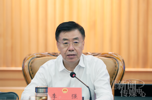 市十六届人大常委会召开第三十七次会议