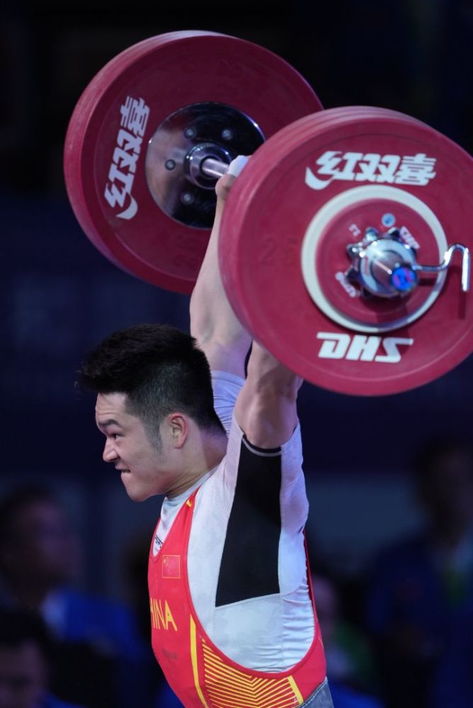 石智勇两破全国纪录两超世界纪录夺冠