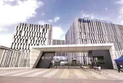 海通证券新总部大楼,位于外滩金融集聚带,与隔江相望的陆家嘴金融城交