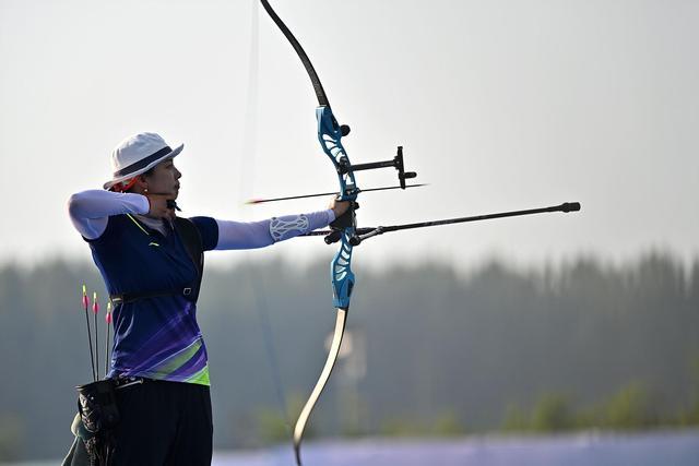 沙滩排球女子u17江苏队会师决赛,严旭/周明厉夺金,于彤/蒋凯悦银牌