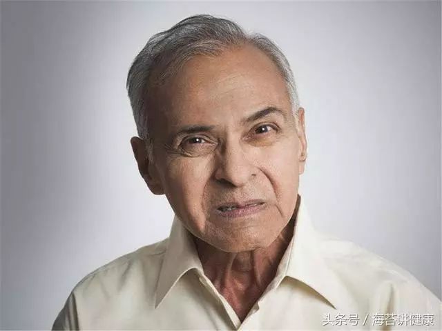 男人开始衰老了,会有4个"丑态",你若1个也不占,偷着乐吧