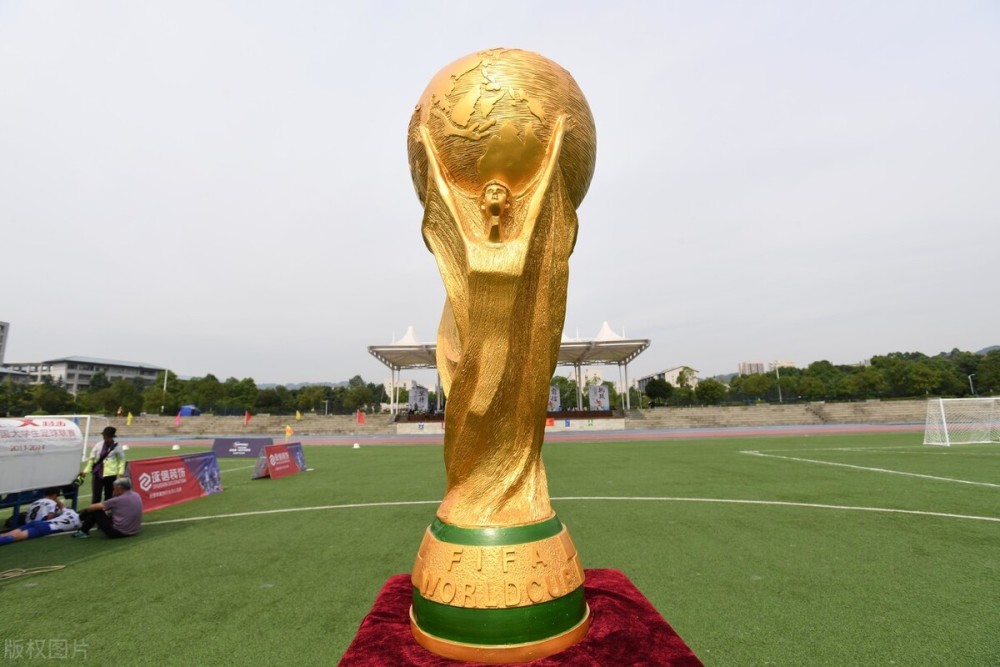 国足 凌晨0点，欧足联正式确认，国足迎来利好消息，中超恐难正常运行