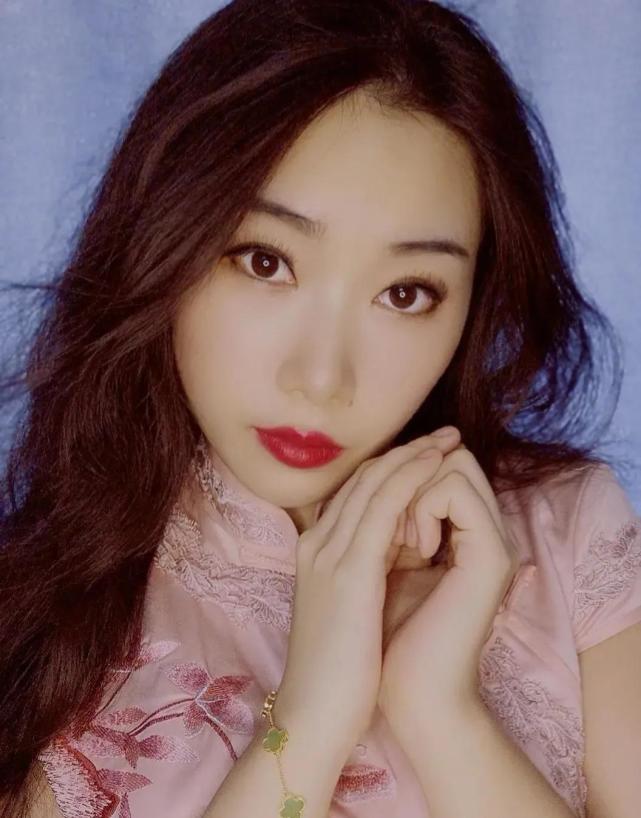 诗刊要推新女诗人了杨碧薇第二个贾浅浅