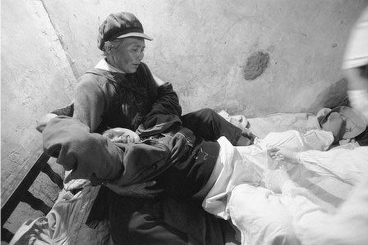 上世纪八九十年代农村接生婆接生孩子全过程