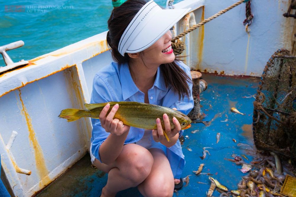 运气太好了花3300元出海捕鱼竟捕上来一条罕见的野生大黄鱼