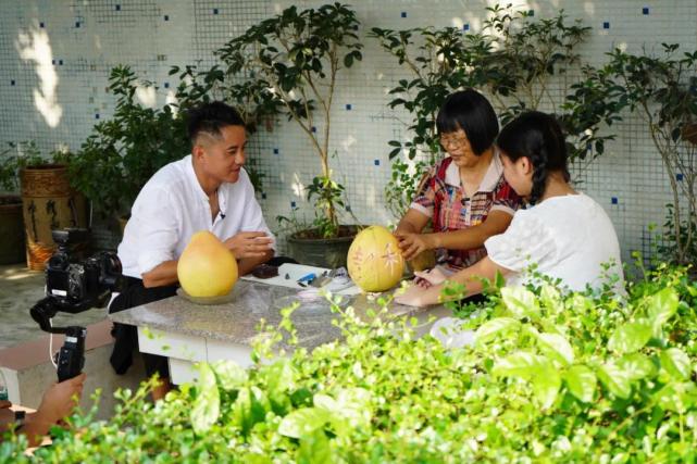 央视直播 麻涌“游耍碌”“添油”习俗_腾讯新闻