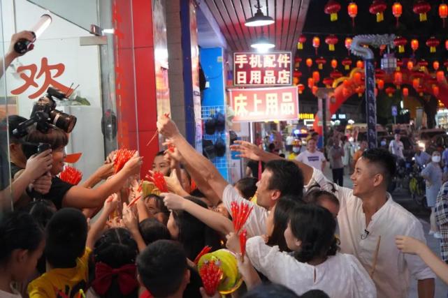 央视直播 麻涌“游耍碌”“添油”习俗_腾讯新闻