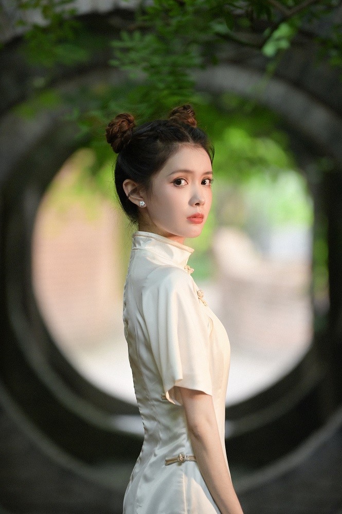 张童欢首支单曲《蓝色童话》浪漫上线 打开一段青涩而温暖的记忆