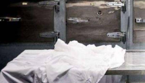 人死后不能摸尸体的脸殡仪馆告诉你并不是迷信而是科学