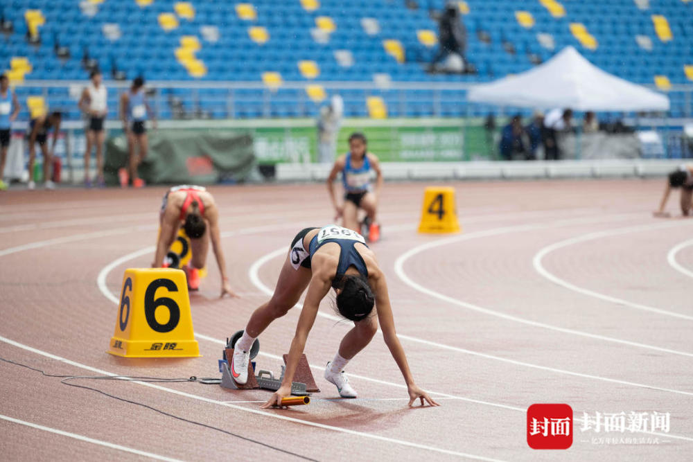 四川摘金图片直击全运会男女混合4x400米接力赛