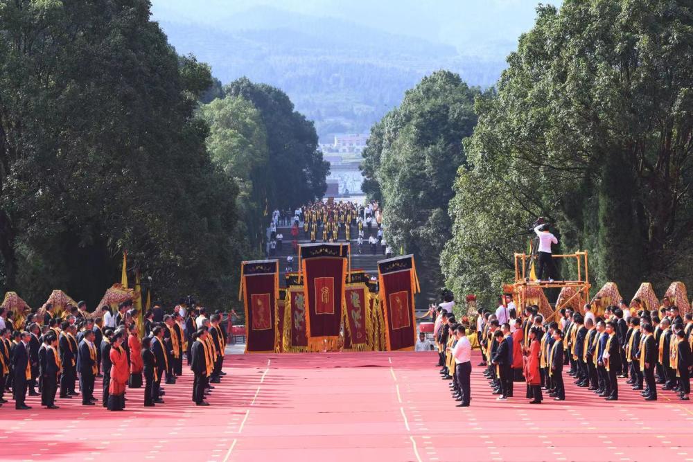 辛丑年祭祀炎帝陵典礼隆重举行毛伟明主祭