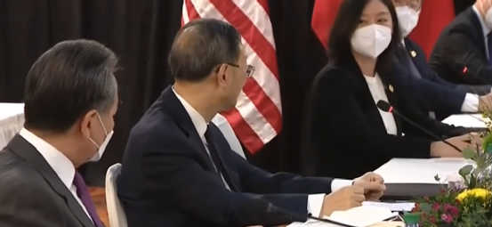 国翻女神张京为什么不笑我代表的不仅是自己而是中国