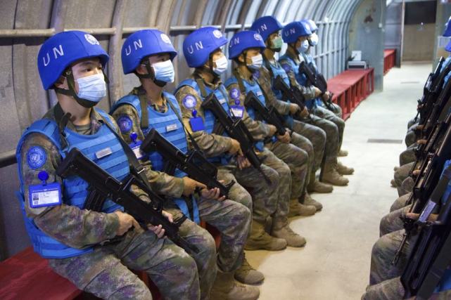 致敬守卫和平的中国蓝盔