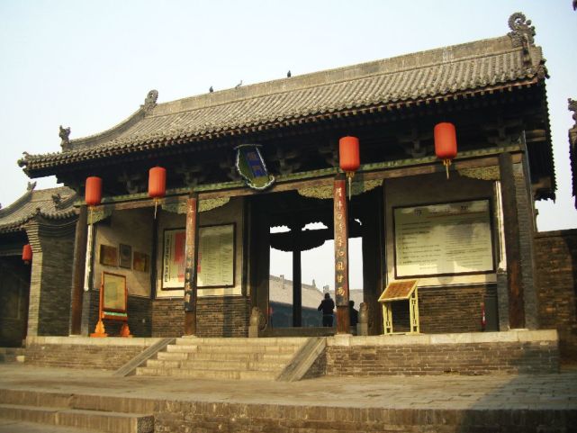 当来到北山边上的一个村子时,从村里老人口中得知,北山后面有一个鬼