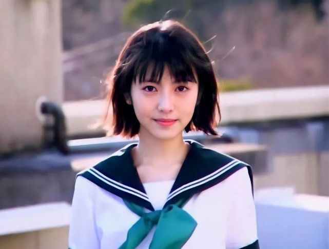 21岁滨边美波首度被爆恋情!学霸歌手"有她家的钥匙"