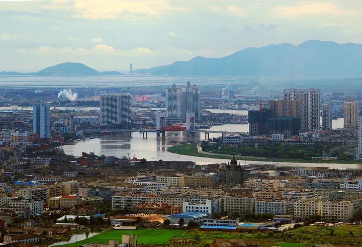 龙港撤镇设市将满两周年系列改革成效显著