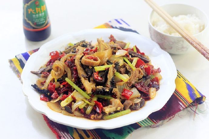 爆炒牛杂怎么炒才脆『炒牛杂怎么炒才嫩好吃视频』