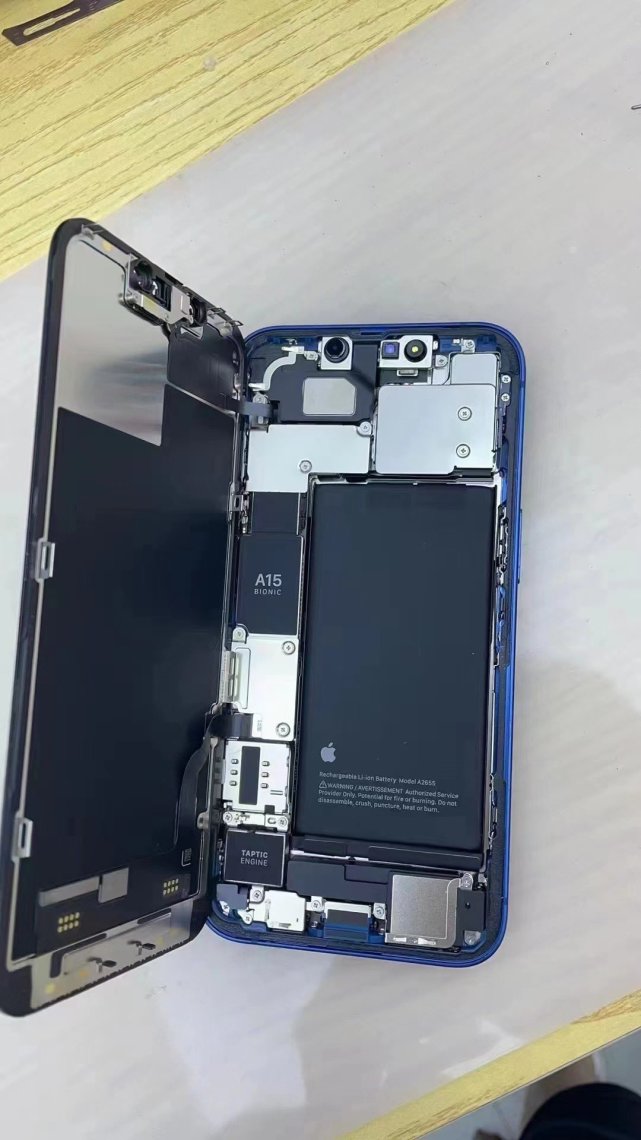 iphone 13拆机照首度亮相 改进truedepth系统