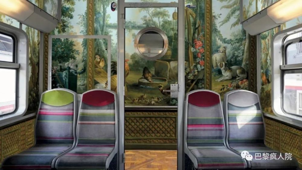 是啊, 巴黎地铁里,从不缺艺术! 而有的时候,它就是移动的博物馆!