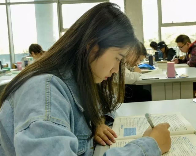 考研门槛提高了,多所高校提出新要求,一硬性条件让考研党头疼(2023己更新)插图