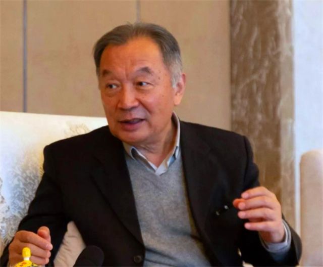 人大院长温铁军高校只追求商业利益教授成老板学生成打工仔