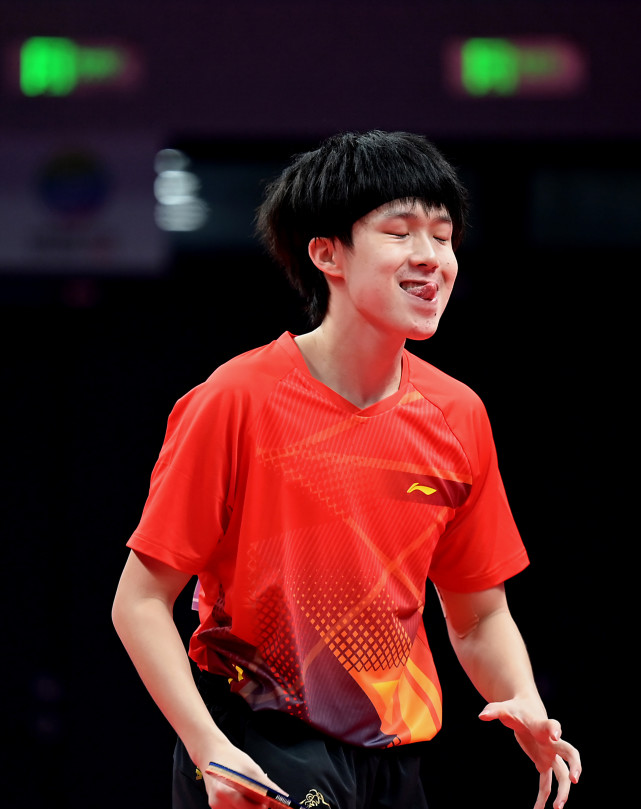 全运会乒乓球男子单打18决赛王楚钦晋级八强