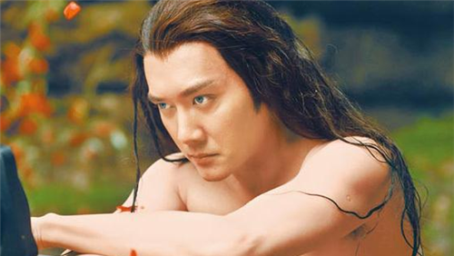 兰陵王在历史上被评为古代"四大美男",他跟潘美,宋玉,卫玠并称,潘安