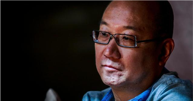 从吃泡面到房产大亨老炮儿冯仑逆袭一半靠嘴一半靠女人