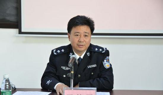 马伟灵,1963年8月出生,广东汕头人.