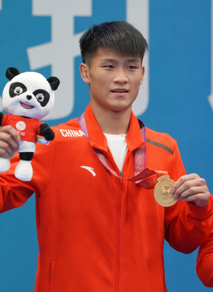 全运会武术散打男子75公斤级决赛柳文龙夺冠