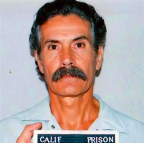 凭借一抹邪魅的笑容,成为200多名美国女子的"噩梦"|纽约|罗德尼·阿尔