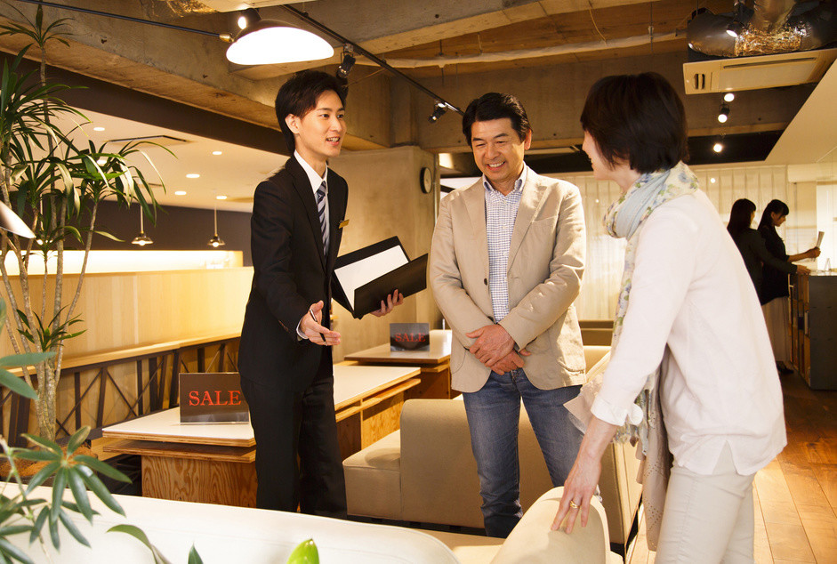 据2021年8月的最新数据统计,日本兼职介护人员的平均时薪是1116日元