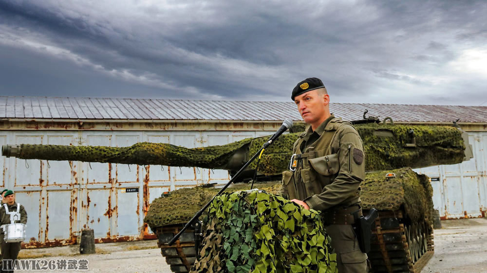 奥地利第4装甲掷弹兵旅举行换装仪式 接收迷彩服 告别单色作训服_腾讯