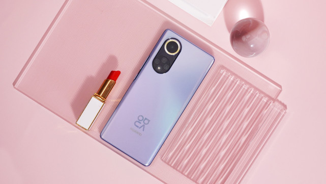 面对来势汹汹的iphone 13,华为终于发布新机!