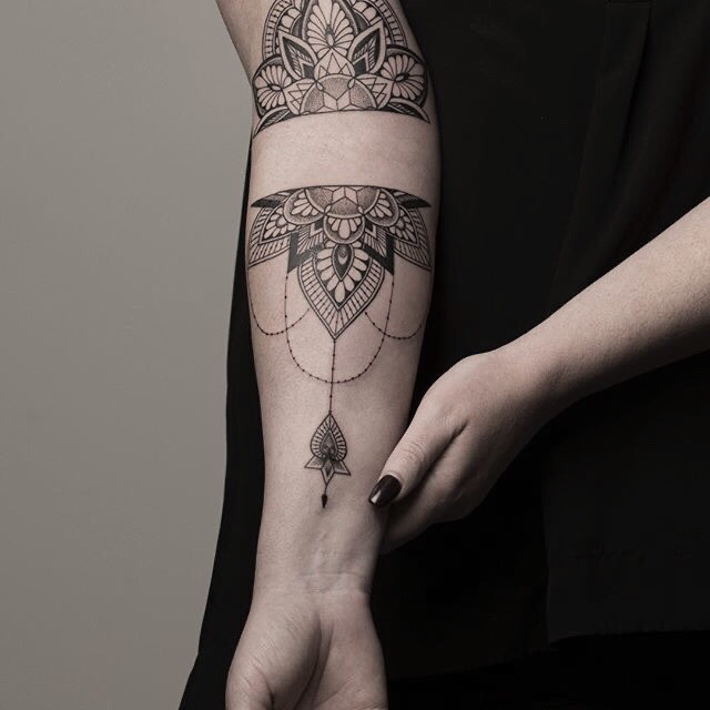 臂环纹身图案欣赏