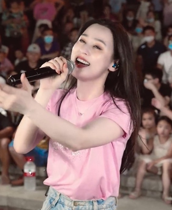 走红- 求真百科