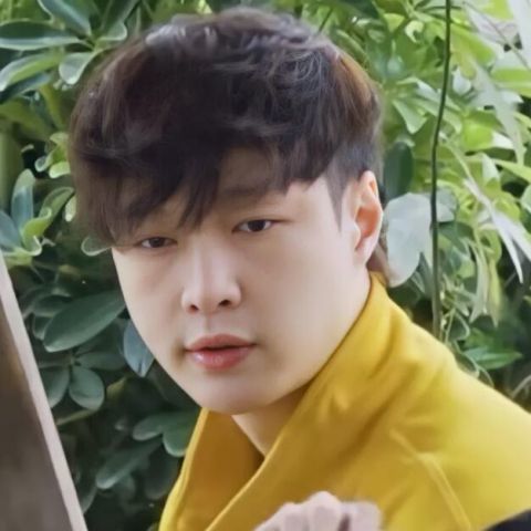 张艺兴是水肿体质如何消除脸颊和下巴的水肿