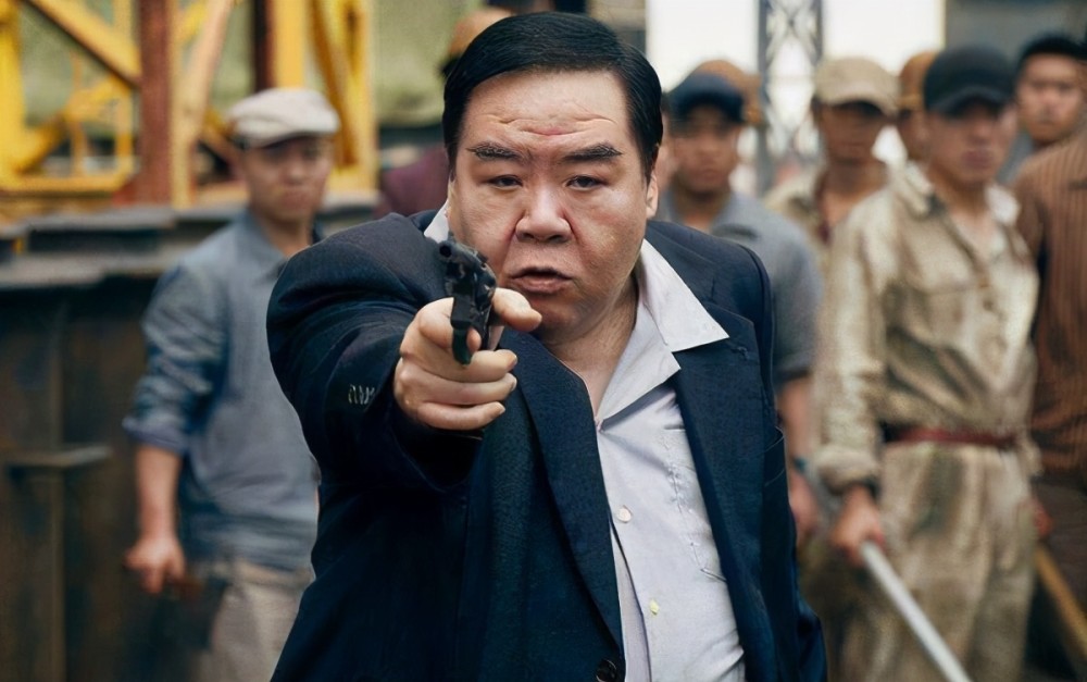 《肥猫流浪记》《低一点的天空》,电视剧有1997年《肥猫正传》,1999年