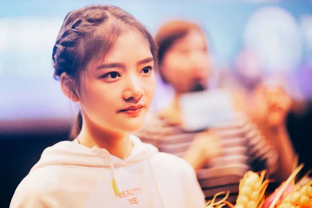 00后四小花旦实力强劲:单扛16亿票房,拿影后,艺考全国第一