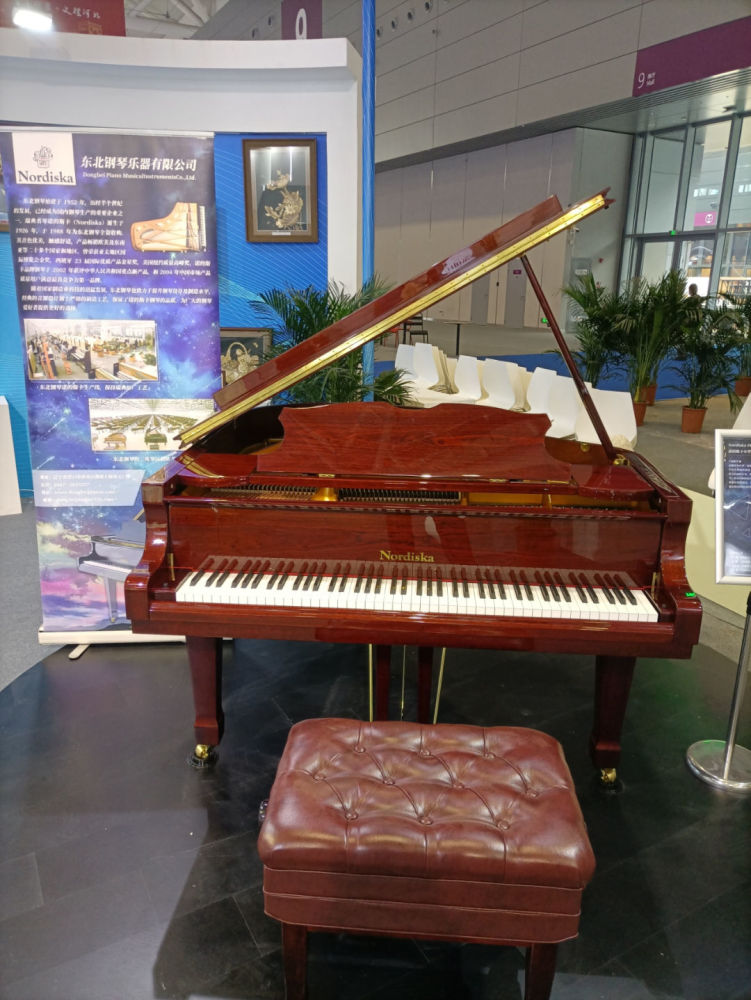 诺的斯卡钢琴首次亮相深圳文博会