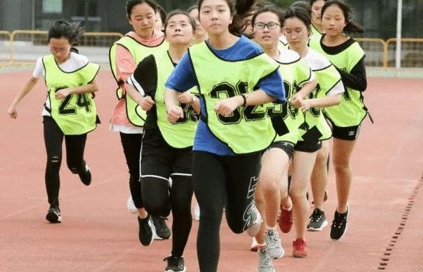 体育老师公认的省力跑步法长跑不怕累学生早了解有好处