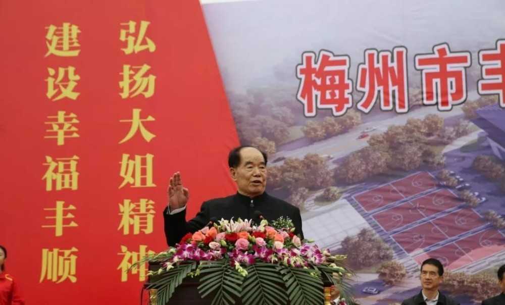 河南省富豪排行榜_河南首富放大招!出手60亿,立马大涨近7%