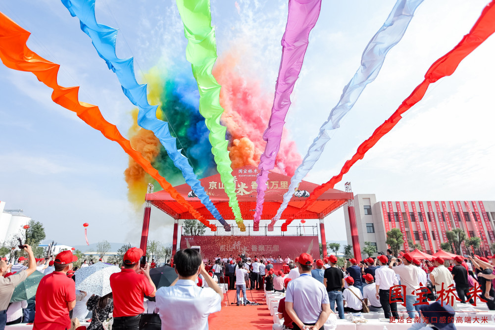 广受欢迎的这款湖北高端大米丰收了