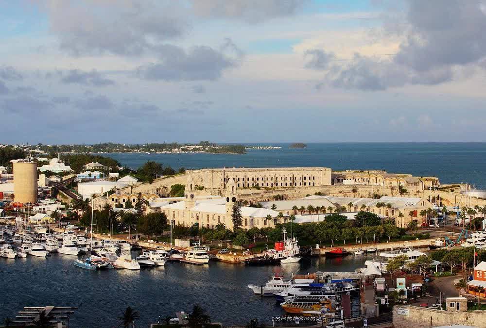 全球最富裕的殖民地,依靠离岸金融业暴富,人均年收入超过70万元