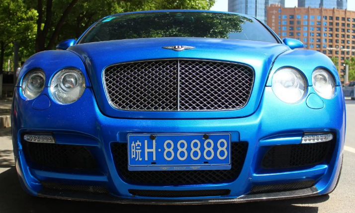 7万元,其中一块"皖h88888"的一快车牌号就占了这35副