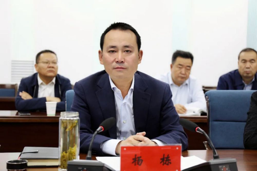 瓜州县人民政府与宁夏中光电新能源股份有限公司签订战略合作协议