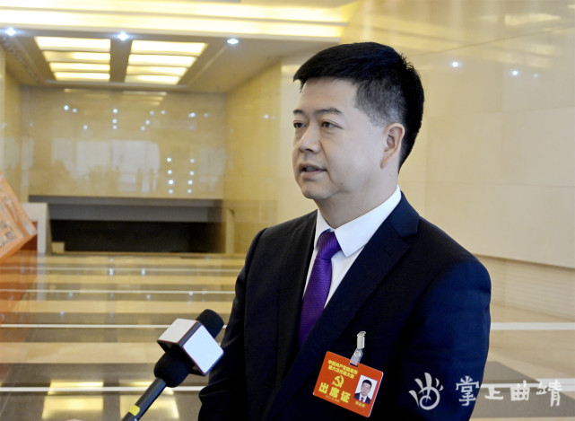 建设先进制造基地加快构建产业体系访市党代表师宗县委书记李志伟