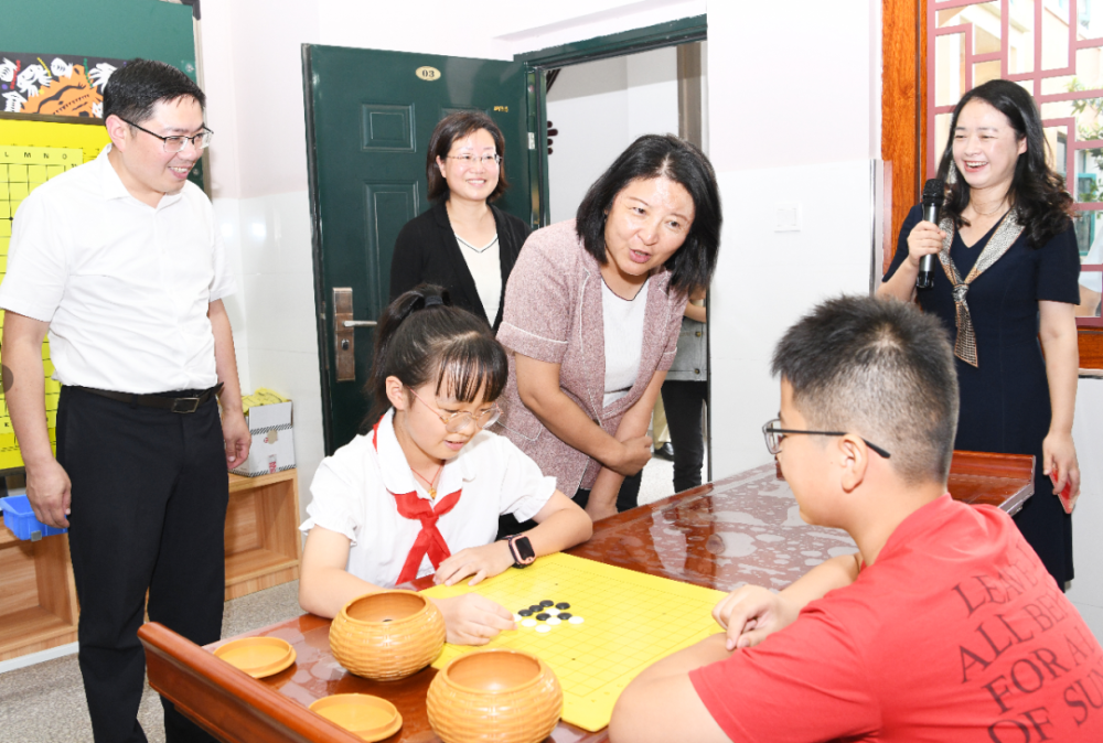 郭晓敏调研教育教学工作