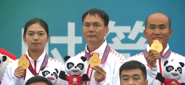 最终,天津组合张春鸿/龙晓清以 5 比 4 战胜奥运联队王大鹏/吴佳欣